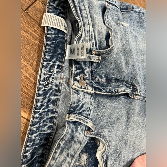 Time&Tru raw hem mid rise jeans- size 8(both pairs) - Picture 4 of 4
